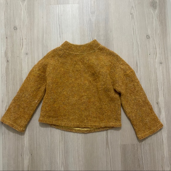 Uniqlo long sleeves crewneck top - Picture 5 of 7
